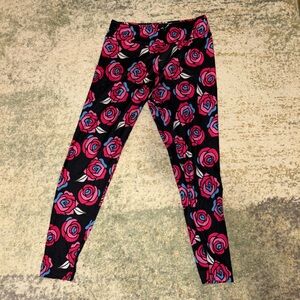 Disney! Belle’s Roses Yoga Pants